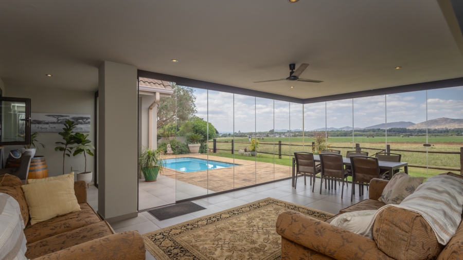 3 Bedroom Property for Sale in The Coves North West